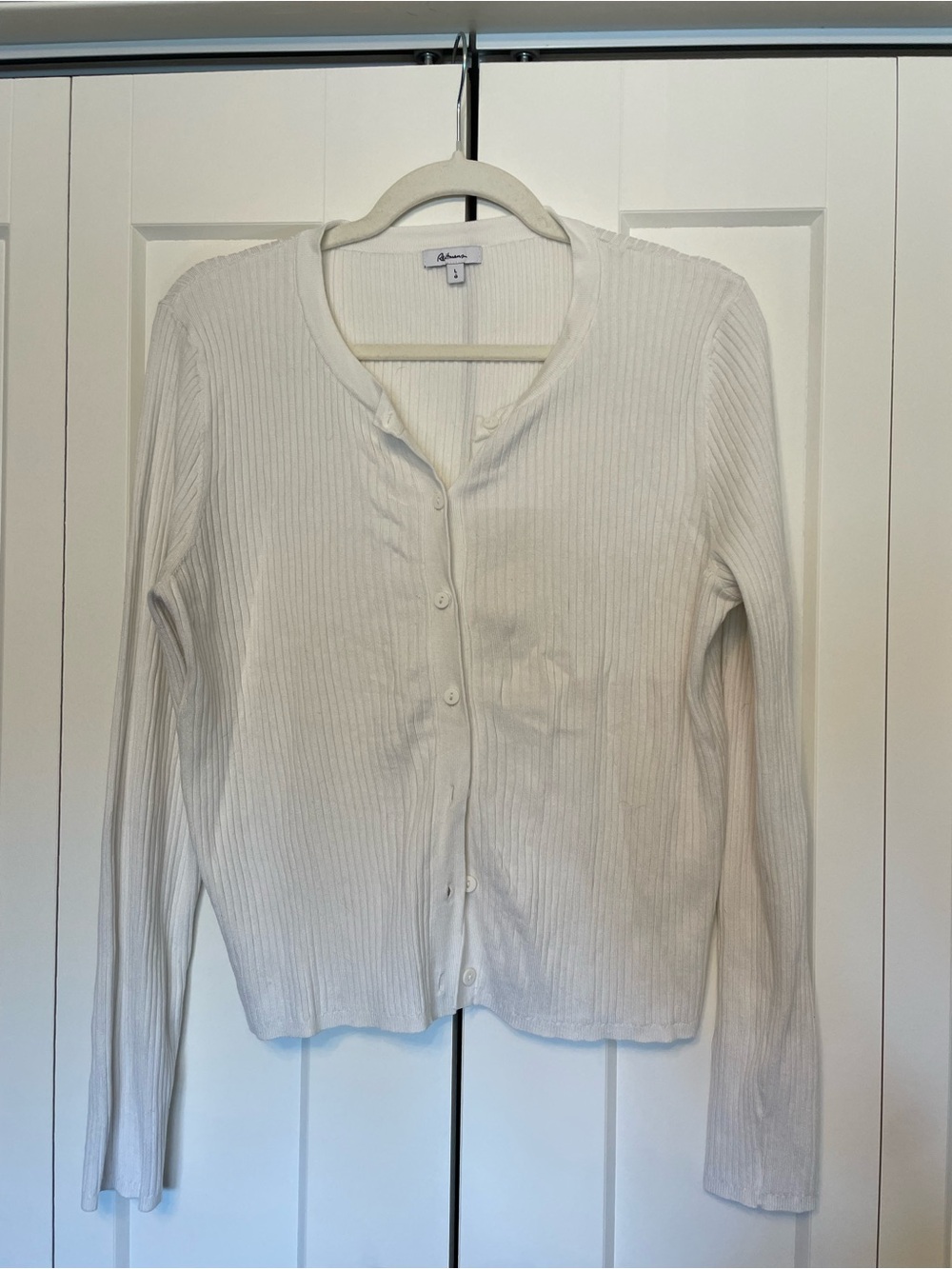 Reitmans White Ribbed Button-Front Cardigan